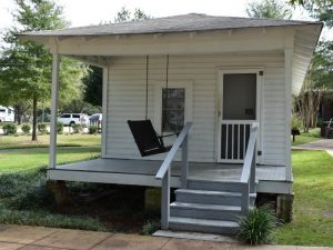 elvis-birthplace-home