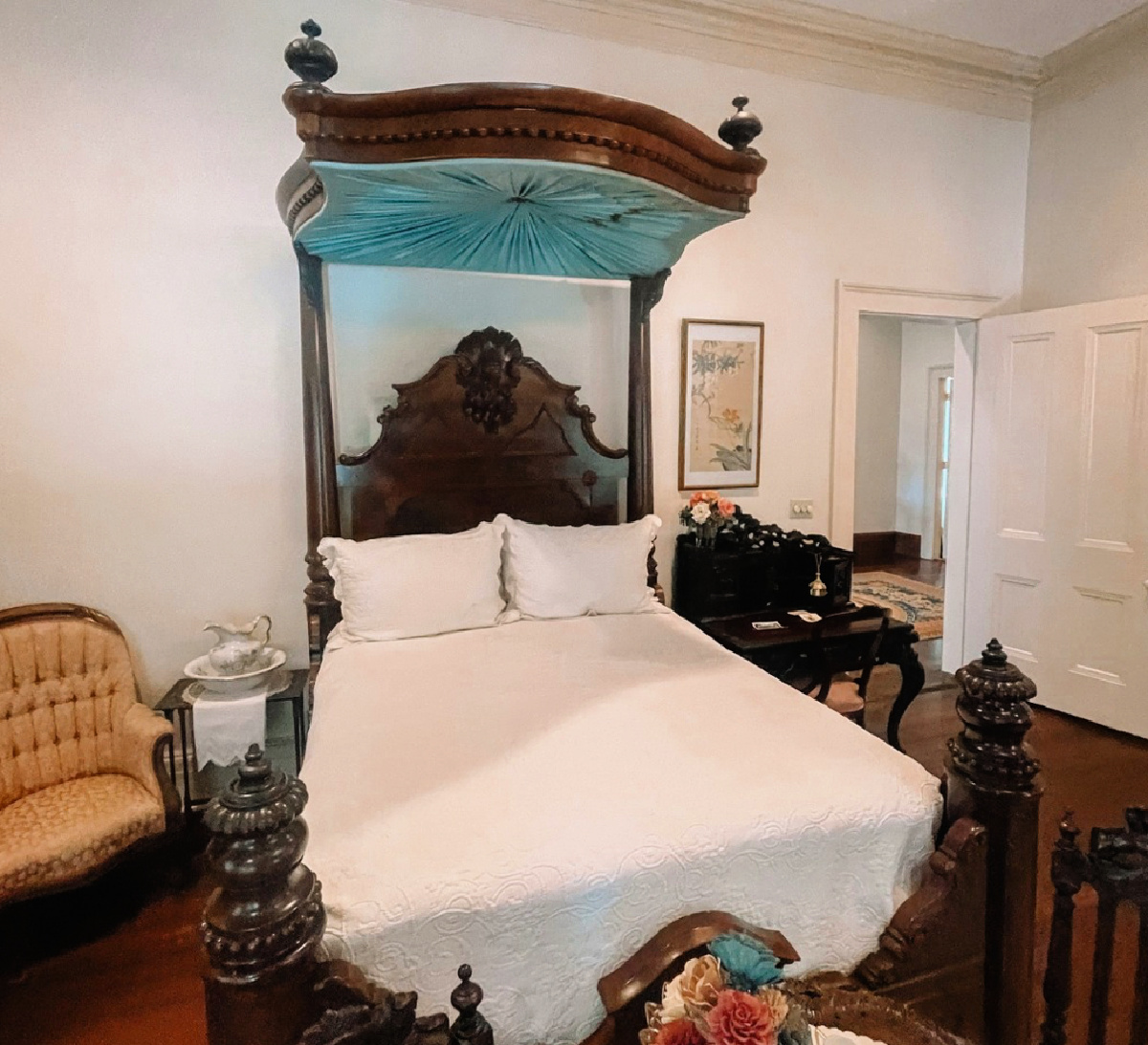 bragg-mitchell-mansion-bedroom