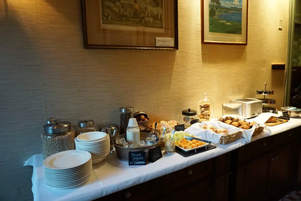 willcox hotel breakfast spread 