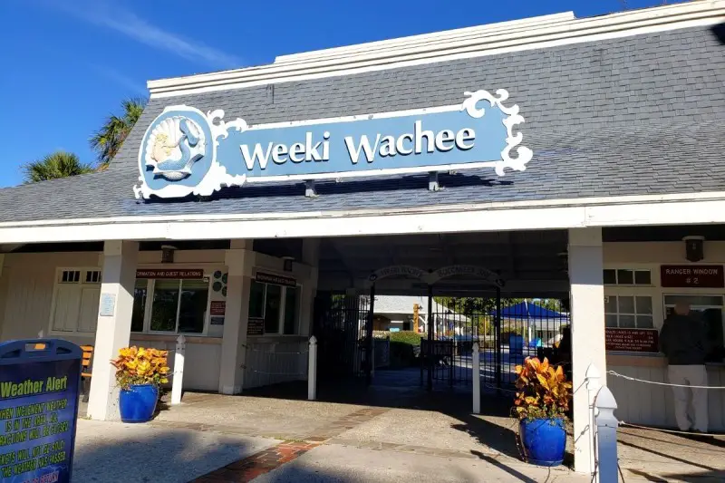 weeki-wachee-sign-florida