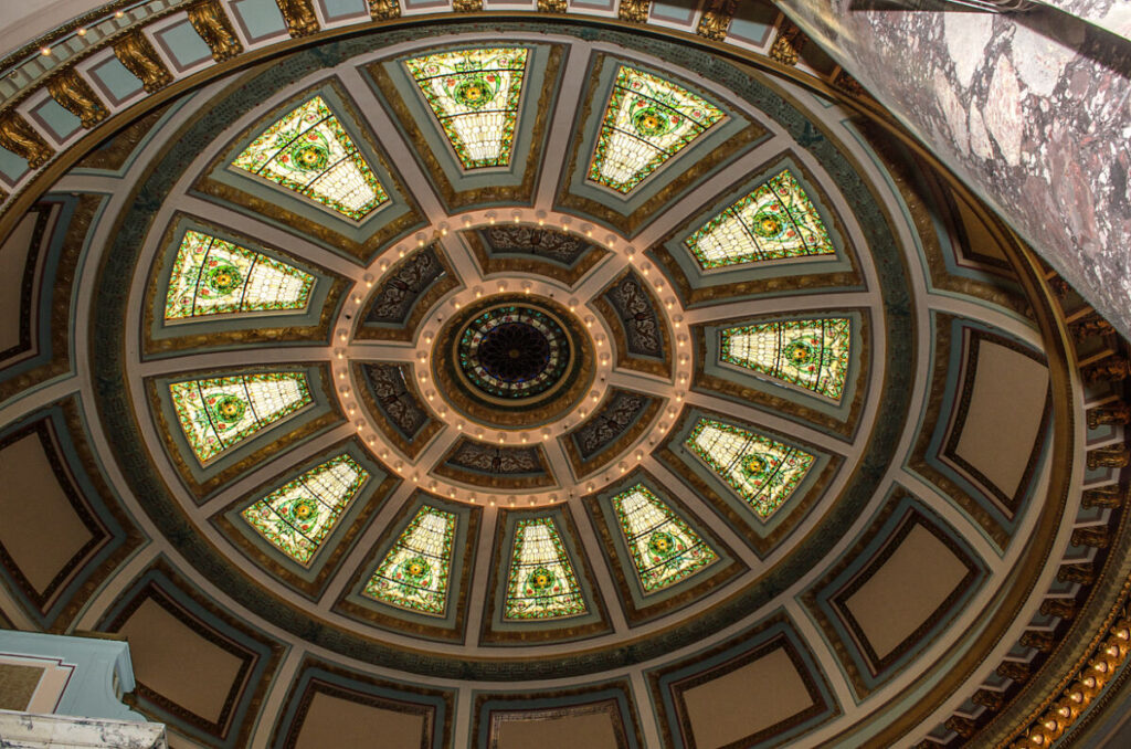 Mississippi-state-capitol-rotunda-dome 