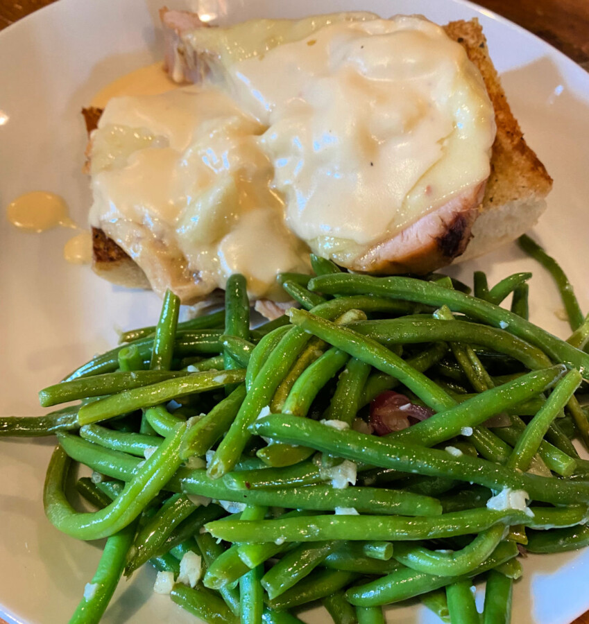 blue-ridge-hot-brown-with-green-beans