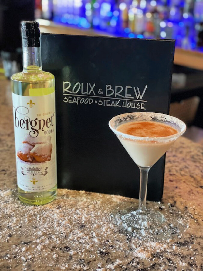 beignet-martini-from-roux-and-brew