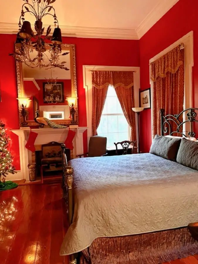 red-guest-room-samuel-guy-house