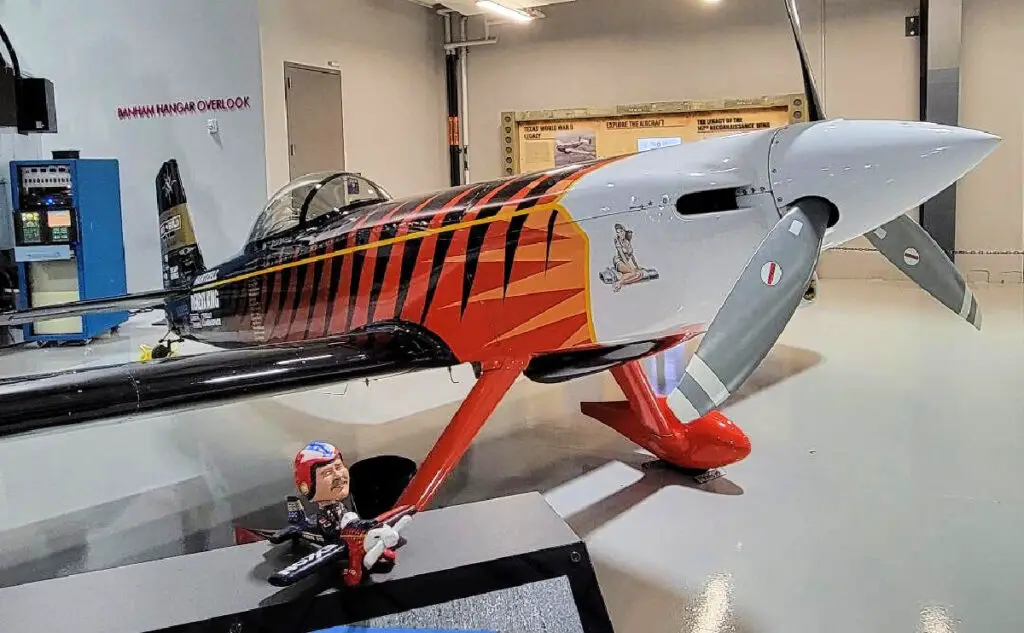 exxon-flying-tiger-plane