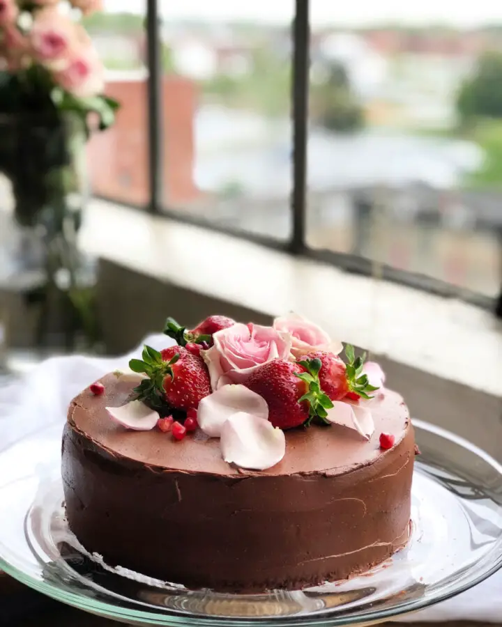 louie-and-honeys-kitchen-chocolate-cake